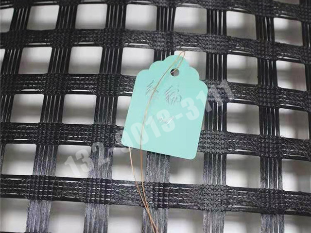 滌綸經(jīng)編土工格柵